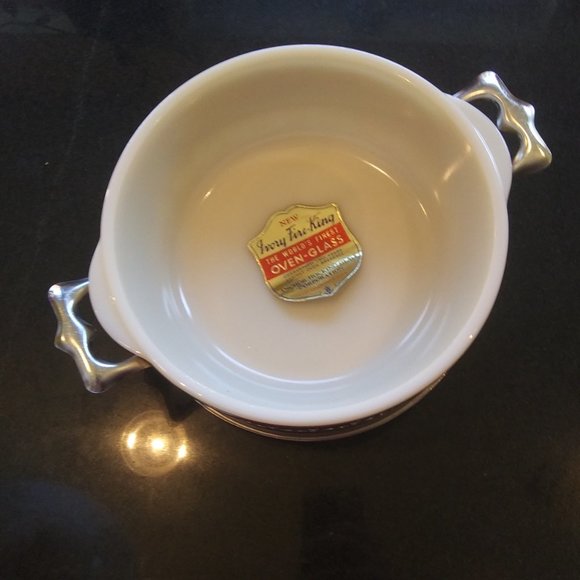 VTG New old stock Ivory Fire king Anchor Hocking made in USA covered dish - Picture 3 of 16